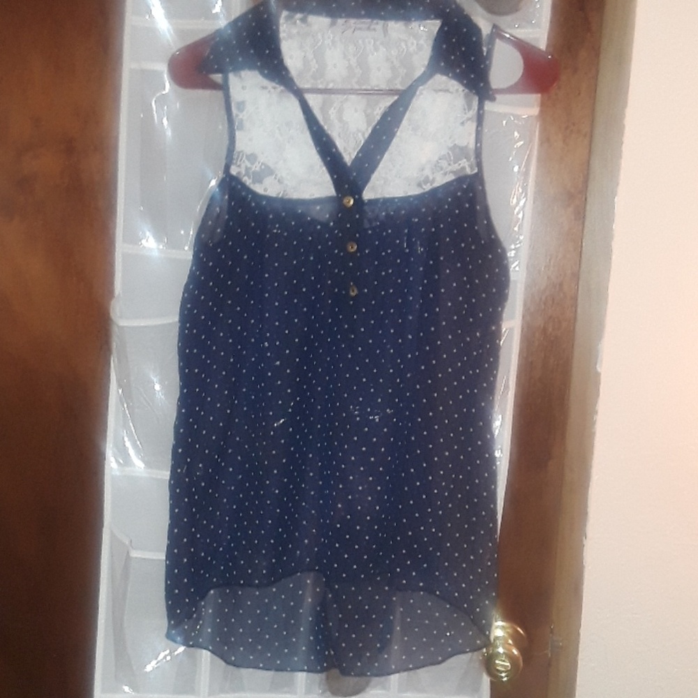 Seethru blue/white dotted top